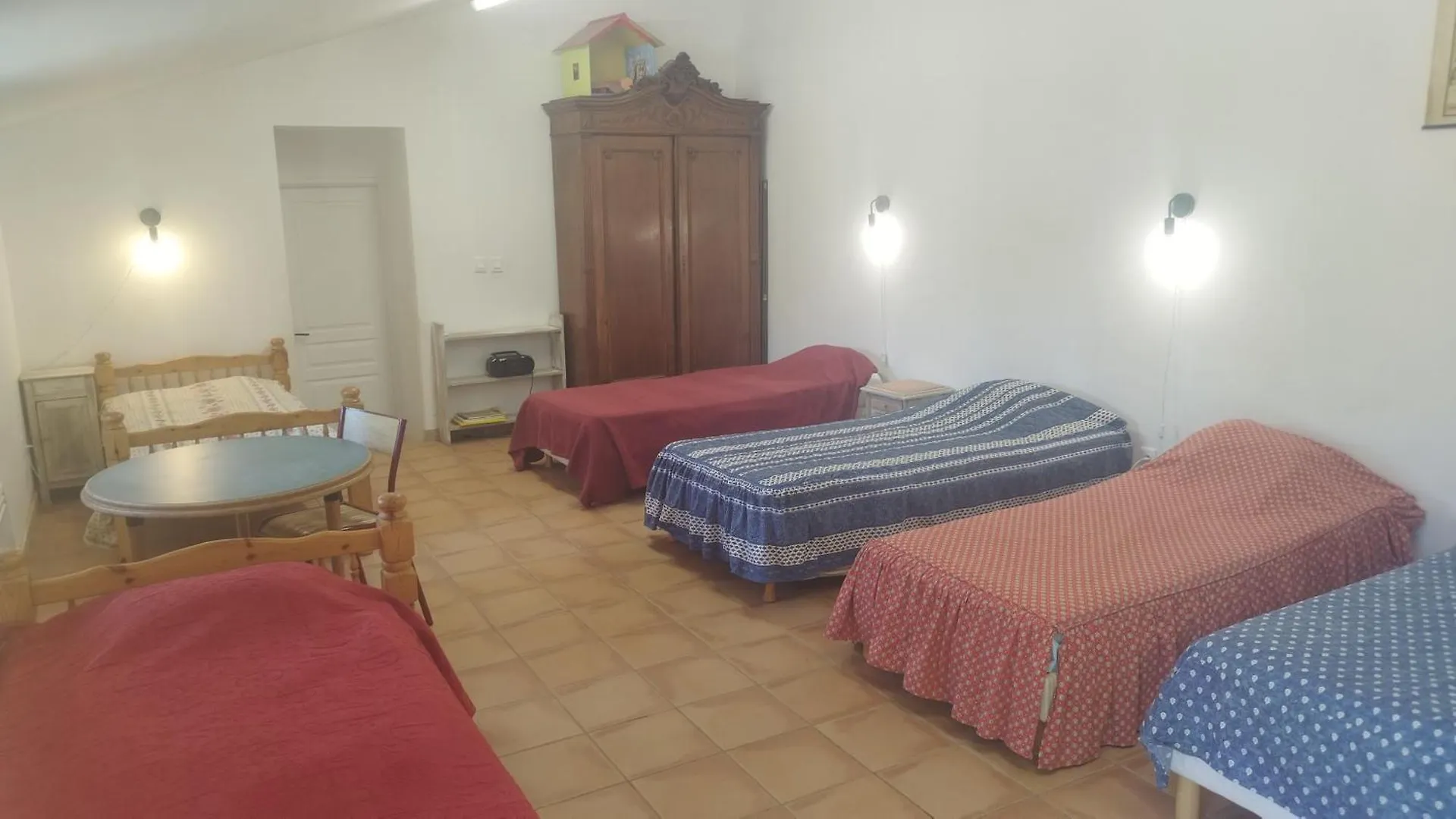 Gîte Chez Papy Richerenches 0*,