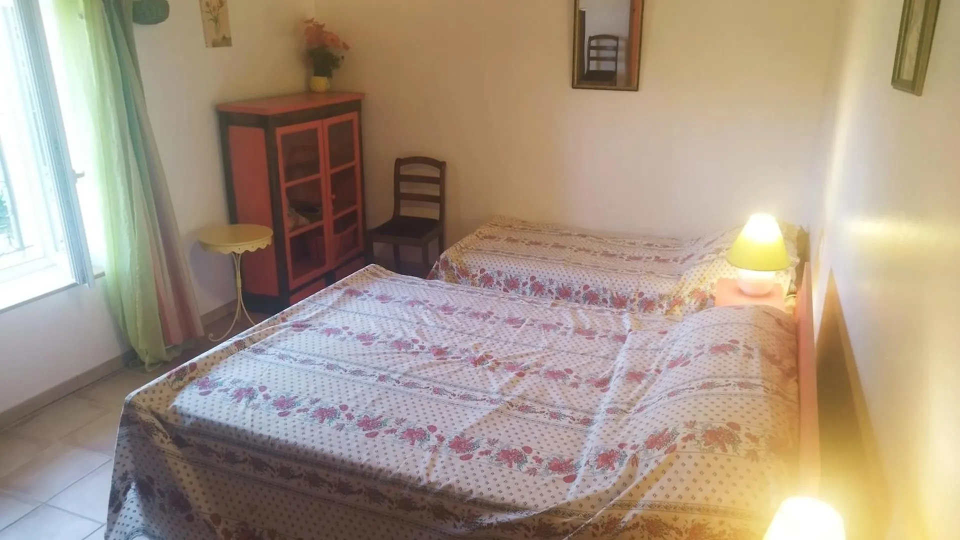 Gîte Chez Papy Richerenches Pensjonat